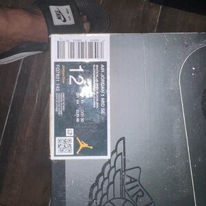 Nike Air Jordan Mid SE Athletic Shoes